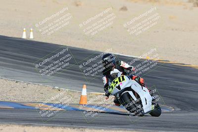 media/Jan-12-2025-CVMA (Sun) [[be1d2b16e3]]/Race 3-Amateur Supersport Middleweight/